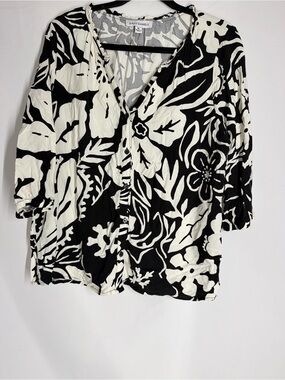 Anne Klein Black and White Floral Button-Front Blouse